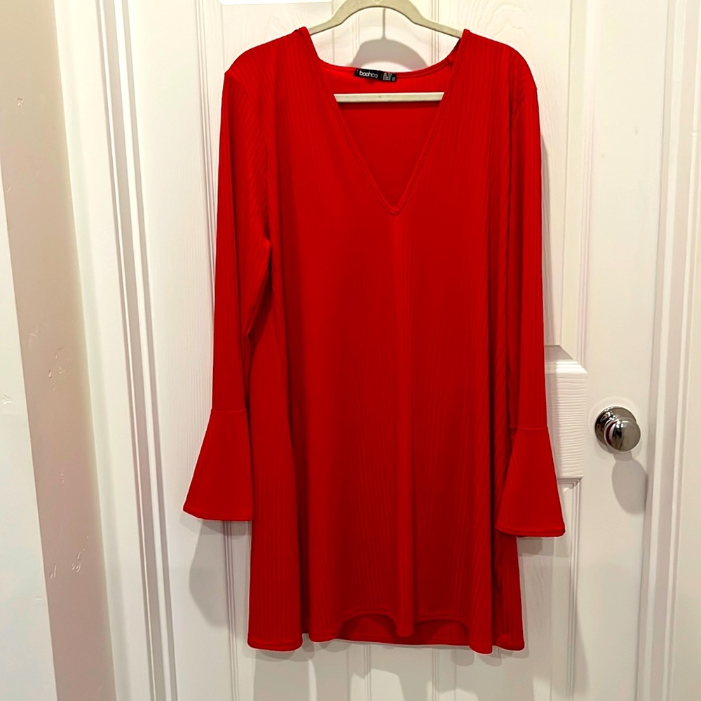 ribbed Vneck lightweight dress with swell sleeves